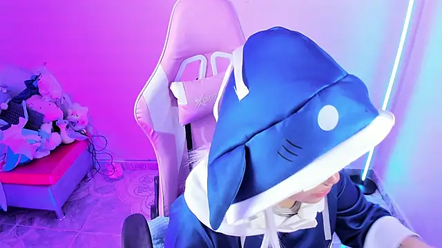 Ahri Elderwood online show from December 2025 04:41:01 AM