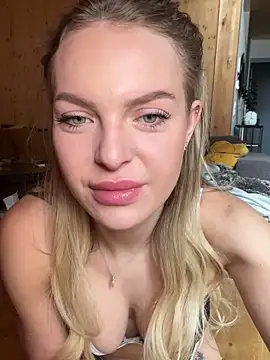 ChiaraVixen online show from February 2025 08:00:02 AM