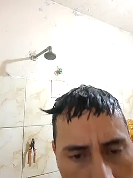 Snapshot of luissilva0071 chatting on February 2026 04:43:01 PM luissilva0071 online show from February 2026 04:43:01 PM