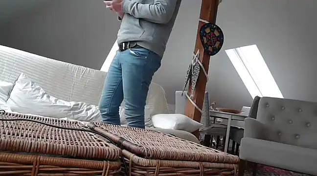 maxmueller321 online show from March 2025 12:55:01 PM