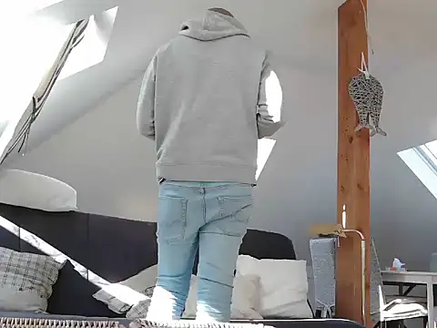 maxmueller321 online show from March 2026 09:12:02 AM