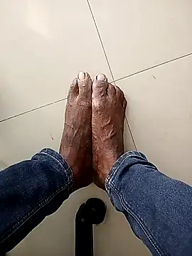 Snapshot of Tamil_boy_age28 chatting on November 2025 04:26:02 AM Tamil boy age28 online show from November 2025 04:26:02 AM