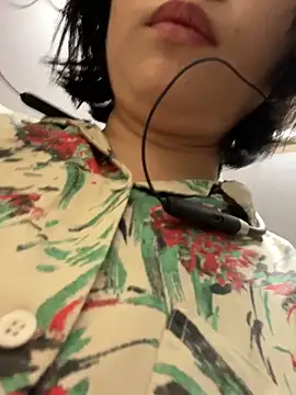 Eliza-E online show from March 2026 06:03:01 AM