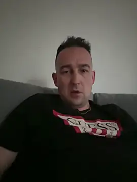 Snapshot of Tarasecek101 chatting on June 2026 04:04:01 AM Tarasecek101 online show from June 2026 04:04:01 AM