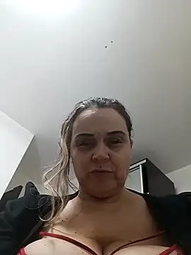 hugebobbs online show from February 2026 10:32:02 AM