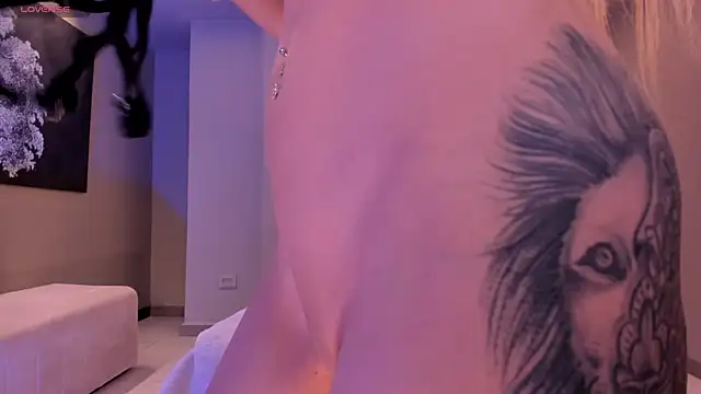 HannaConnor  online show from February 2025 03:13:02 AM