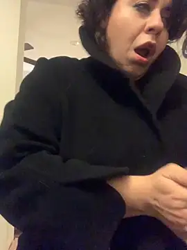 holyeroticss online show from December 2025 08:52:01 AM