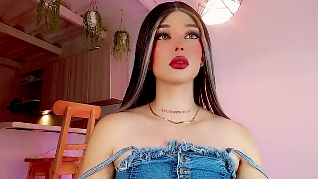 Snapshot of Marian_LV chatting on February 2025 10:39:02 AM Marian LV online show from February 2025 10:39:02 AM