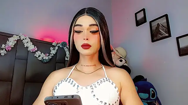 Snapshot of Marian_LV chatting on September 2025 07:01:02 AM Marian LV online show from September 2025 07:01:02 AM