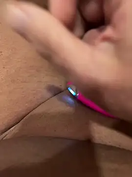 Teloficco online show from November 2025 09:25:02 PM