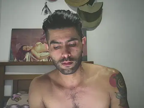 Snapshot of hideonbush051 chatting on September 2025 10:10:02 PM hideonbush051 online show from September 2025 10:10:02 PM