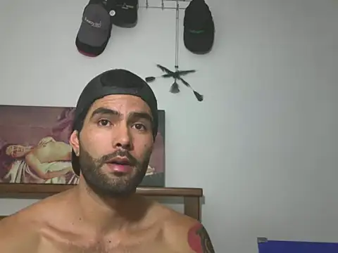 Snapshot of hideonbush051 chatting on November 2025 04:11:02 AM hideonbush051 online show from November 2025 04:11:02 AM