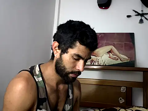 Snapshot of hideonbush051 chatting on November 2025 01:14:02 PM hideonbush051 online show from November 2025 01:14:02 PM