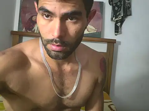hideonbush051 online show from April 2026 01:37:02 PM