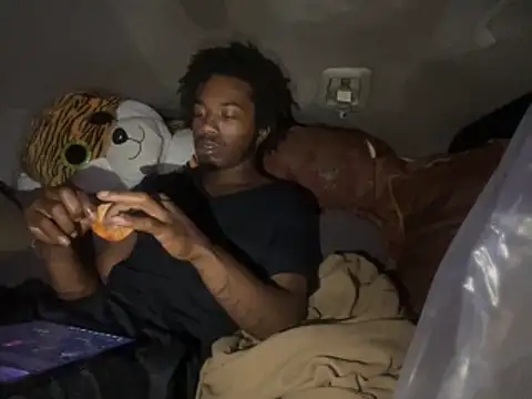 SlimeCrownzOut5 online show from November 2025 01:18:01 AM