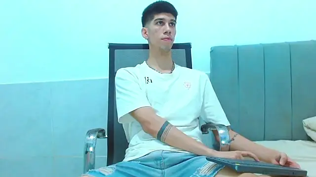 Snapshot of jhony-sex chatting on February 2026 01:04:02 AM jhony-sex online show from February 2026 01:04:02 AM