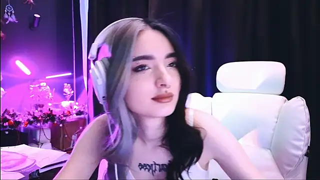 Avi Nile online show from January 2025 02:22:01 AM