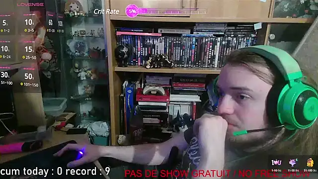 nicolasdumand21 online show from February 2025 09:37:01 PM