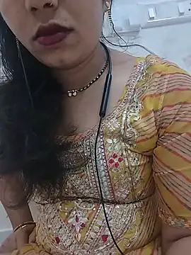 Snapshot of Simaran_bhabhi chatting on June 2026 12:37:01 AM Simaran bhabhi online show from June 2026 12:37:01 AM