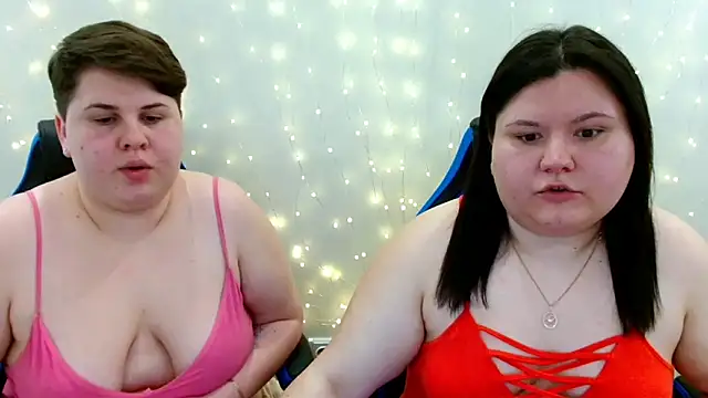 BeckyAndHellen online show from February 2026 10:44:02 AM