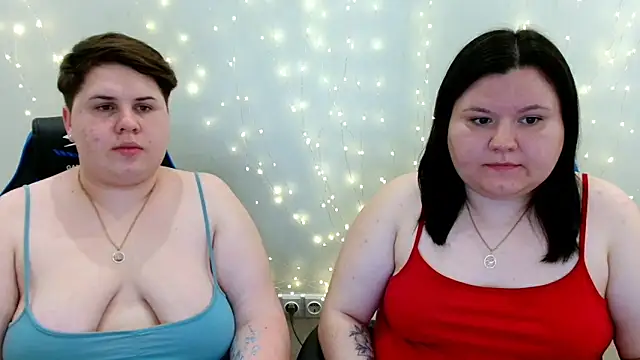 Snapshot of BeckyAndHellen chatting on May 2026 06:36:01 PM BeckyAndHellen online show from May 2026 06:36:01 PM