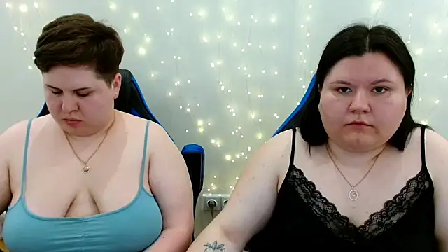 Snapshot of BeckyAndHellen chatting on May 2026 11:05:01 AM BeckyAndHellen online show from May 2026 11:05:01 AM