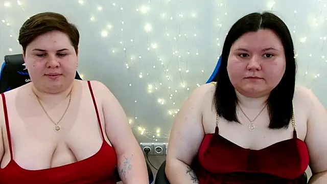 Snapshot of BeckyAndHellen chatting on May 2026 11:40:01 AM BeckyAndHellen online show from May 2026 11:40:01 AM