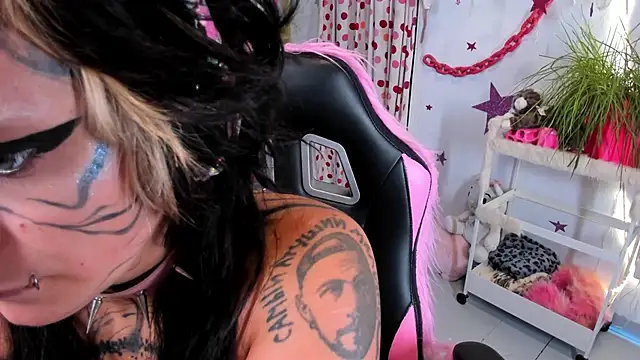 Snapshot of lady_sontse_ chatting on May 2026 08:26:02 PM lady sontse online show from May 2026 08:26:02 PM