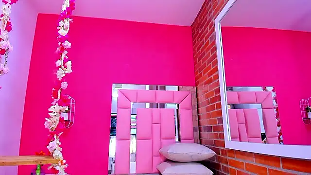 Snapshot of malu_horny_69 chatting on December 2024 04:29:02 PM malu horny 69 online show from December 2024 04:29:02 PM