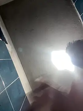 Snapshot of Alvarosexxx chatting on October 2025 03:23:02 AM Alvarosexxx online show from October 2025 03:23:02 AM