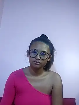 Snapshot of karen_sexy69 chatting on February 2025 10:25:02 PM karen sexy69 online show from February 2025 10:25:02 PM