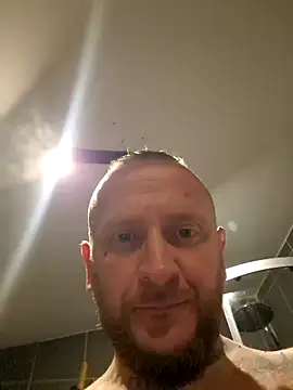 Snapshot of RomWoolf chatting on February 2025 12:19:02 AM RomWoolf online show from February 2025 12:19:02 AM