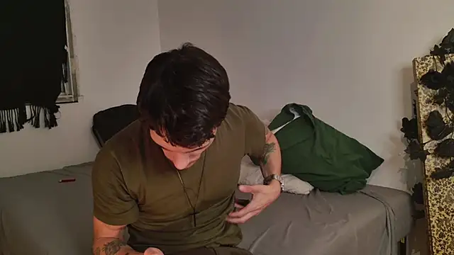 JackDesFeux online show from November 2025 06:57:02 AM