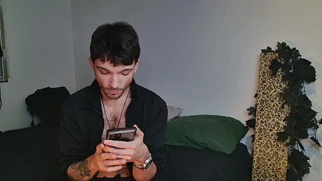 JackDesFeux online show from November 2025 05:30:02 AM