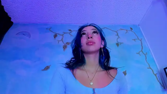 SaturnooStonee online show from March 2026 02:46:01 AM