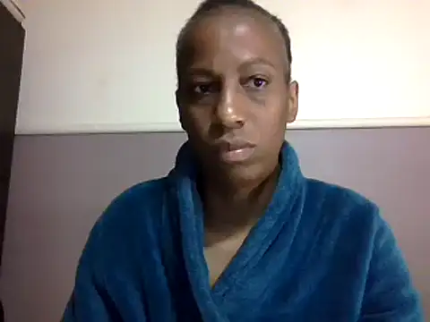 Snapshot of AfricanPrincesss2 chatting on December 2024 11:35:01 PM AfricanPrincesss2 online show from December 2024 11:35:01 PM
