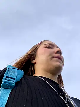 melody-dy online show from October 2025 09:49:01 PM