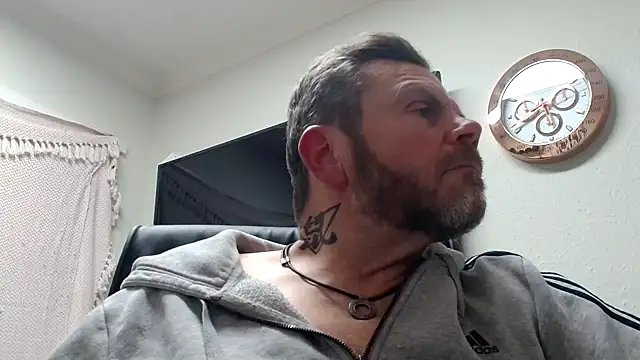 Snapshot of toptugger chatting on January 2025 05:00:01 PM toptugger online show from January 2025 05:00:01 PM