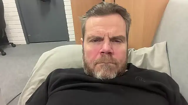 Snapshot of toptugger chatting on January 2025 12:50:01 AM toptugger online show from January 2025 12:50:01 AM