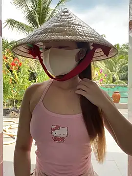 BabyThree  online show from November 2025 06:45:01 AM