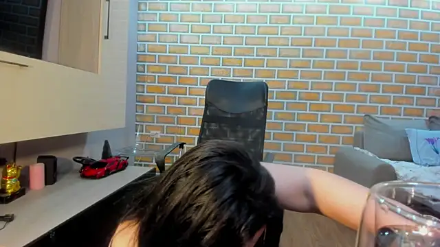 hottitsAnna online show from March 2026 03:01:01 PM