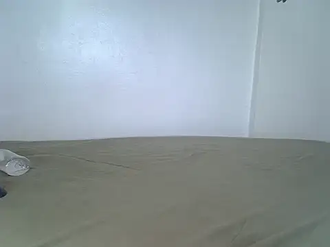 Snapshot of laetitia_ chatting on May 2026 12:17:02 AM laetitia online show from May 2026 12:17:02 AM