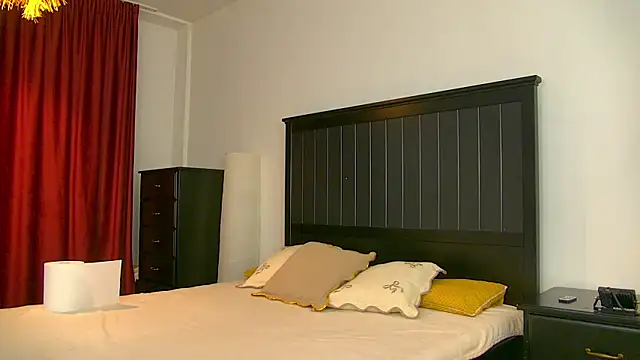 Yanira Muslim online show from April 2026 03:49:02 AM