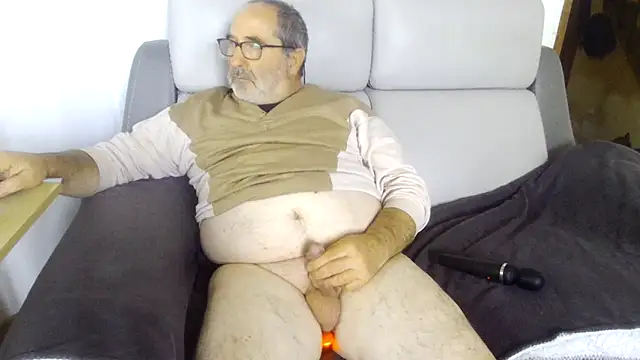 gillou1234 online show from September 2025 04:10:02 PM