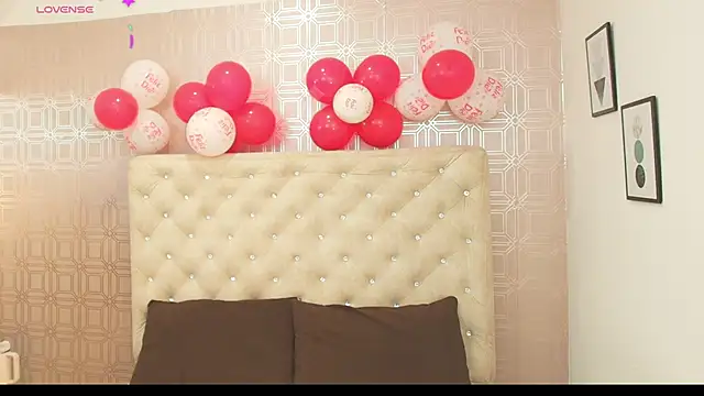 Sara Desire online show from February 2025 12:32:02 PM