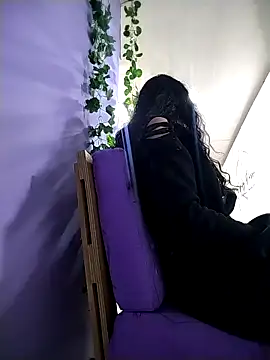 rebekka simpson online show from December 2025 07:54:01 PM