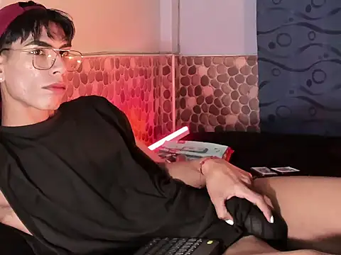 Teo skinny online show from December 2024 10:01:02 PM