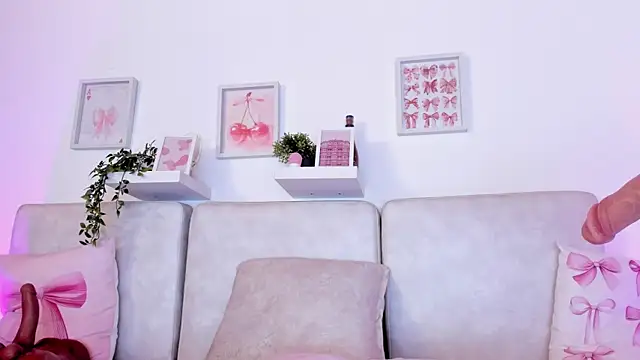 Malka Burning online show from October 2025 08:09:02 PM