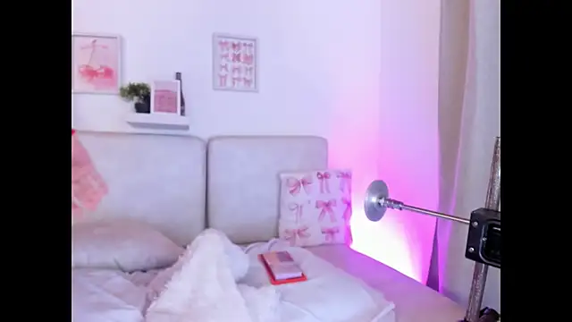 Malka Burning online show from November 2025 08:30:01 PM