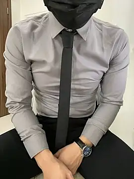 harrylouis1357 online show from December 2024 09:44:02 AM